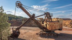 设备卸车与上楼作业